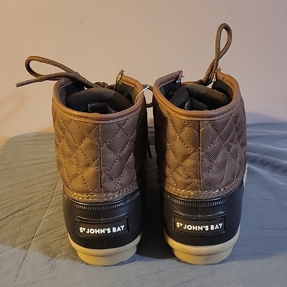 ST John's Bay - Women's Brown Boots, Size 8 - Picture 3 of 5
